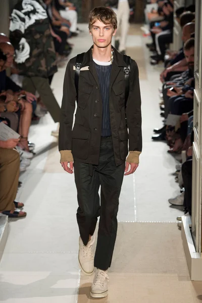 Look 26